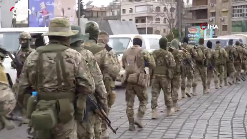 Suriye'de ordu, Şam'daki Abbasi Meydanı'nda halkla buluştu