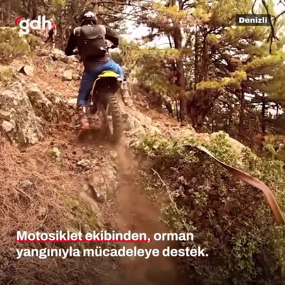 Orman Yangınına Denk Gelen Motosiklet Ekibi Yardım Etti