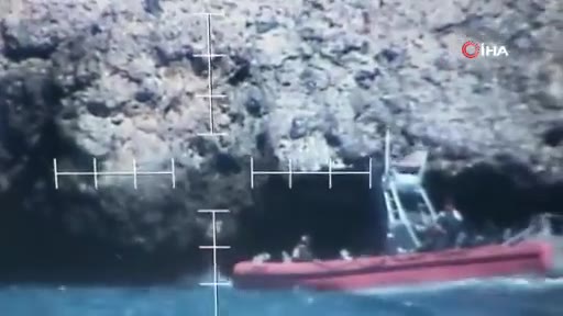 Porto Riko'da kayalıklara bırakılan 12 Haitili 5 gün sonra kurtarıldı