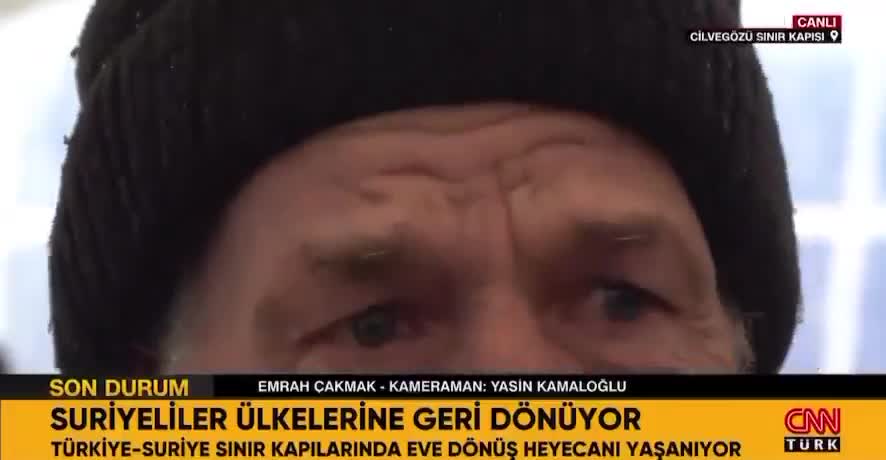 Suriyeli yaşlı, Türkiye'ye teşekkürle dönerken gözyaşları döktü