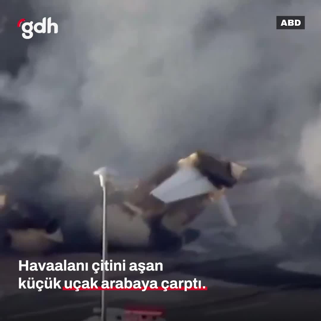 ABD'de havaalanında çit aşan uçak arabaya çarptı: 5 ölü