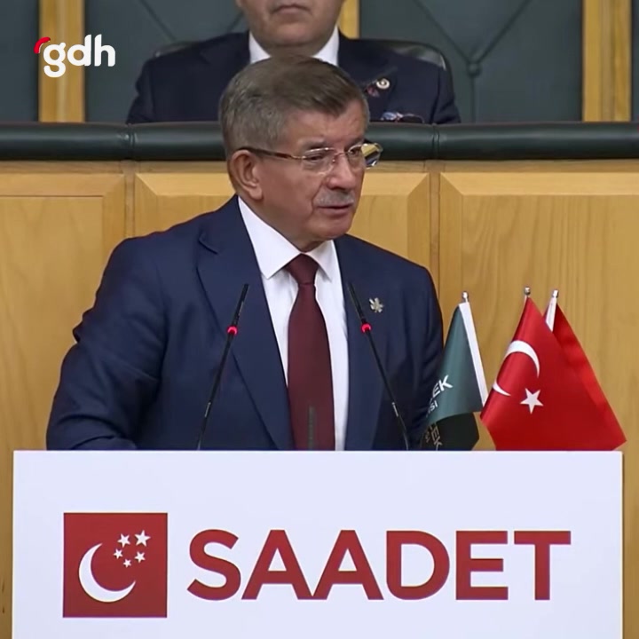 Davutoğlu: Donanmamız Doğu Akdeniz'de güç göstermeli