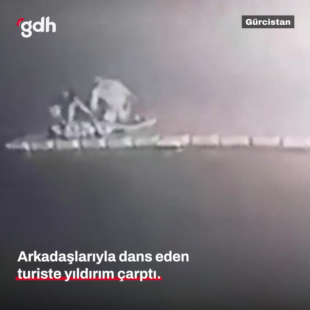 Gürcistan'da dans eden turiste yıldırım çarptı, durumu iyi!