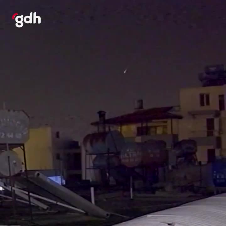 Hatay'da göktaşı olduğu iddia edilen parlak cisim geceyi aydınlattı