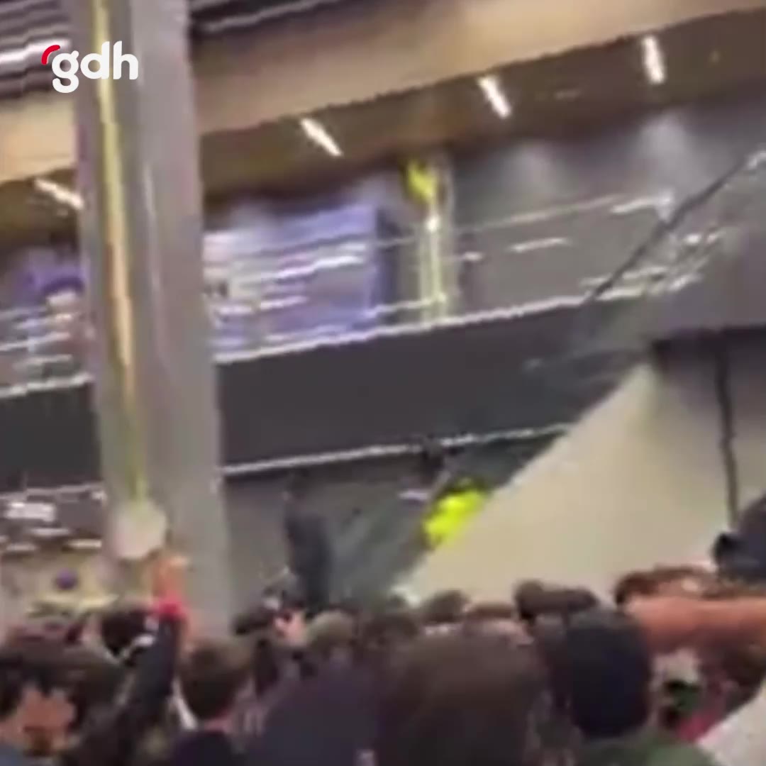 Dağıstan'da İsrail uçağını protesto, uçuşlar iptal edildi