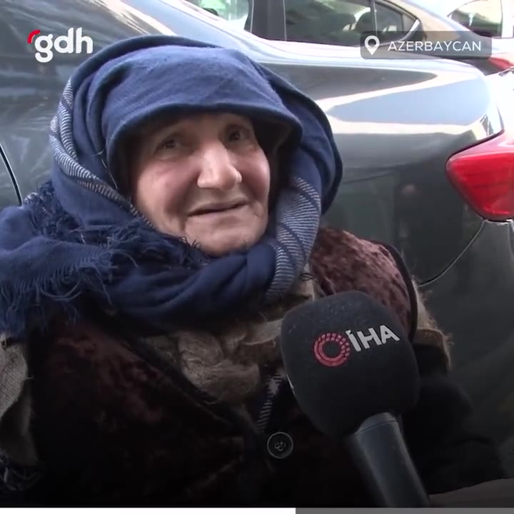 77 yaşındaki Sekine Kerimova, son parasıyla depremzedelere bağış yaptı
