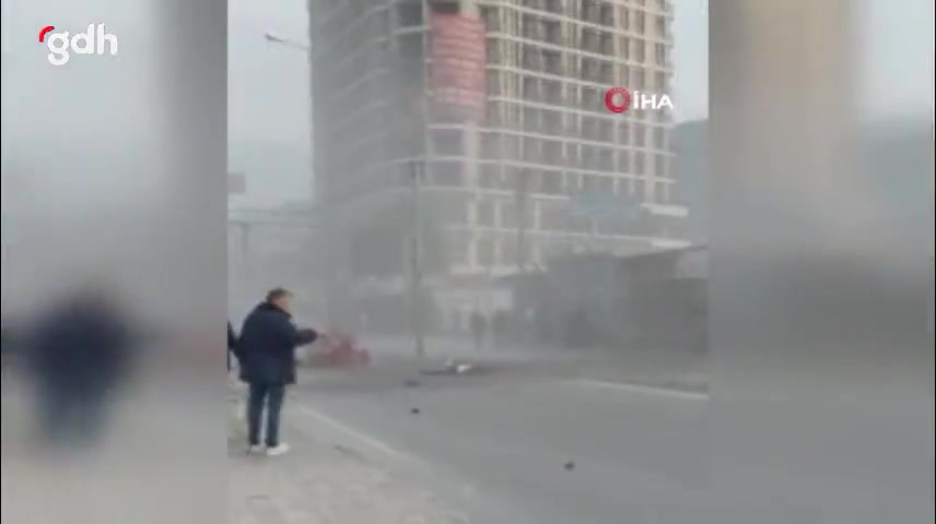 Bornova'daki otel inşaatında vinç devrildi: 5 ölü