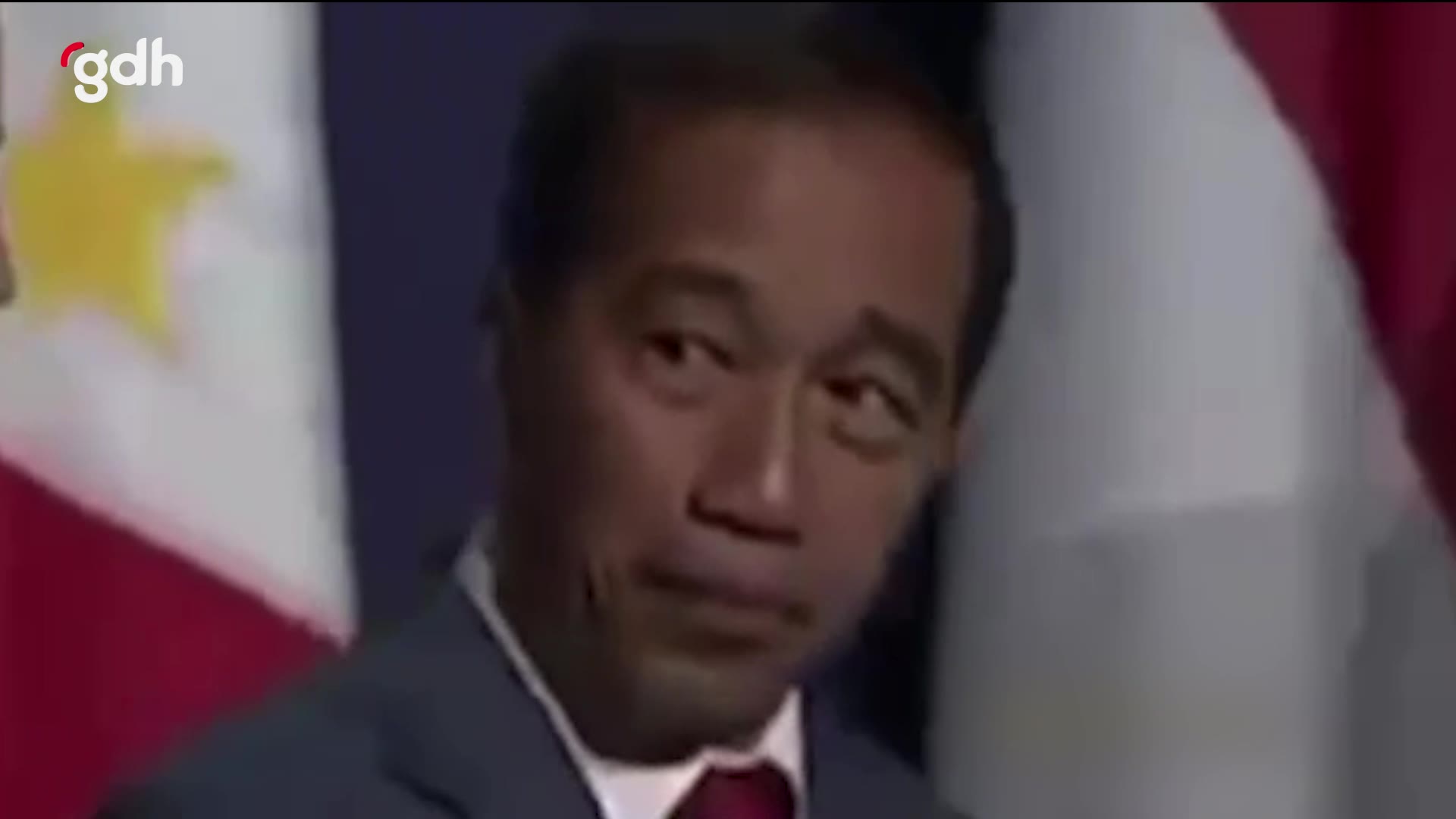 Biden, APEC Zirvesi'nde boşlukla tokalaşmak istedi!
