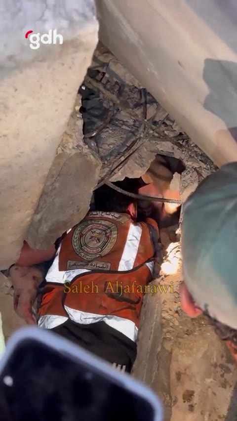 İsrail saldırıları Gazze'yi enkaza çevirdi, yüzlerce sivil bekliyor