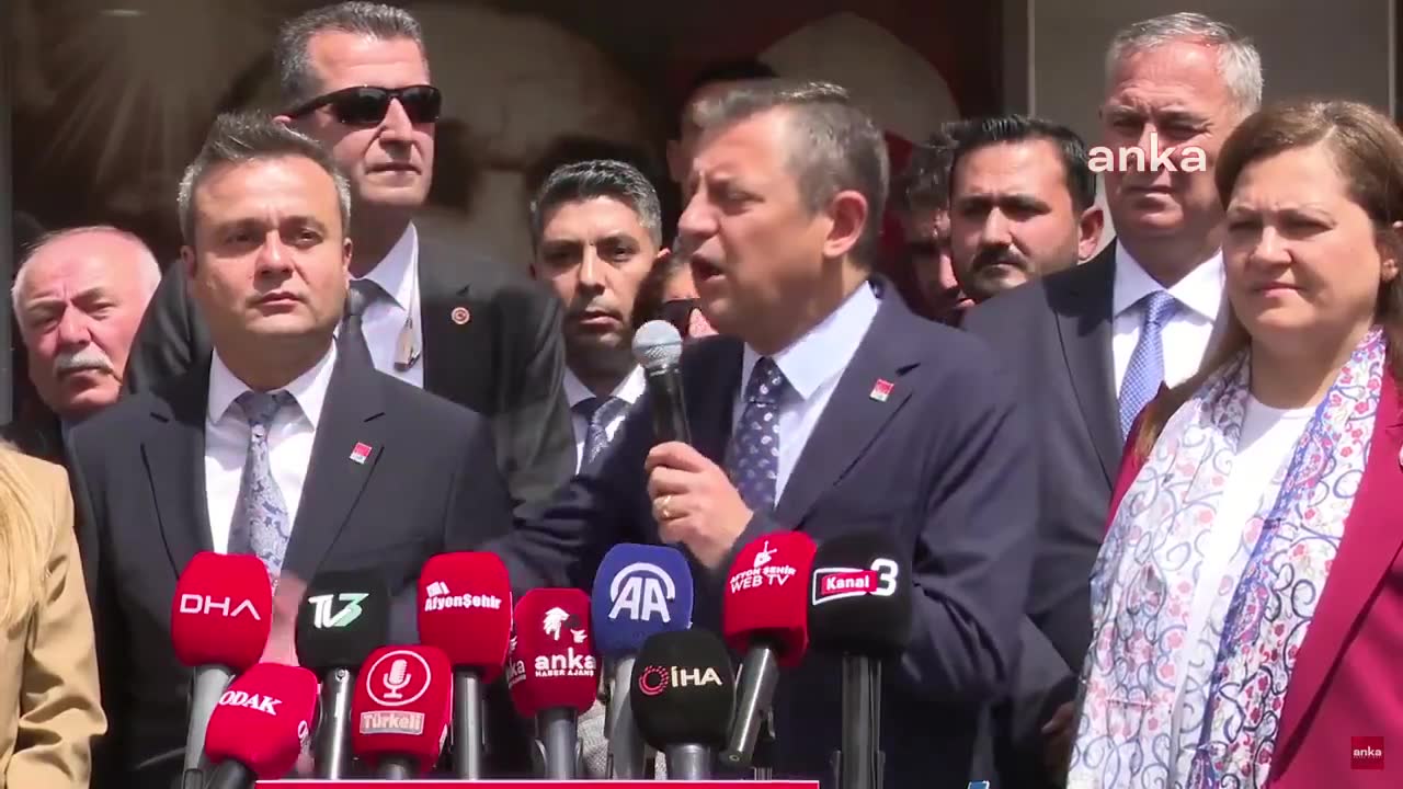 Özgür Özel: Avrupa Birliği'ne girecek, vizesiz gezeceğiz!