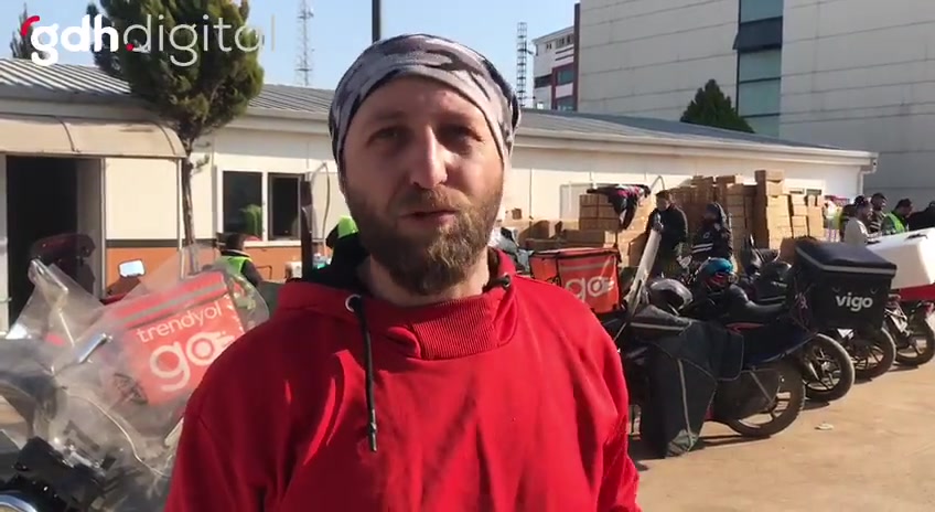 Motosiklet ekipleri deprem bölgelerinde hızlı ulaşım sağlıyor