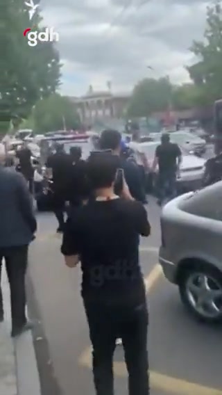 Ermenistan'da askerin annesi, Paşinyan'ın oğlunu kaçırmaya çalıştı