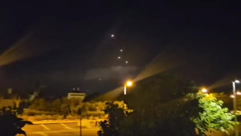 Hizbullah, İsrail'in Batı Celile üslerine roket attı