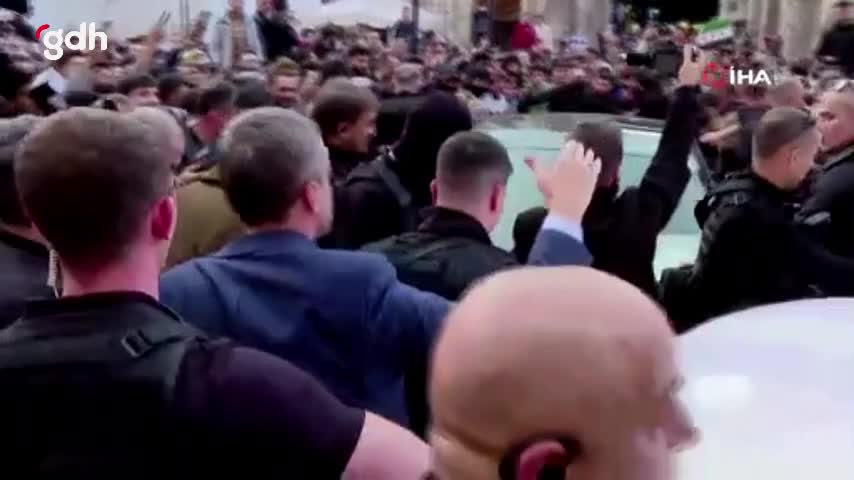 MİT Başkanı İbrahim Kalın, Şam'da Emevi Camii'nde namaz kıldı