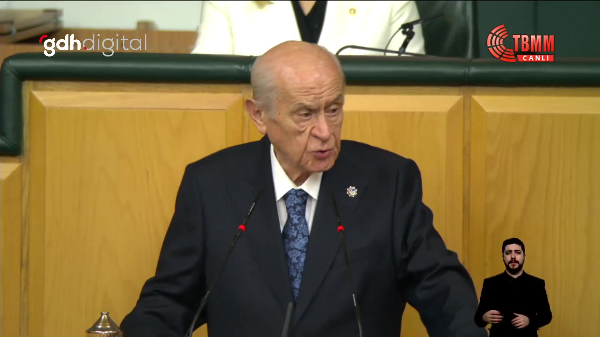 Bahçeli: Avrupa'nın Fransa'ya iki yüzlülüğü Kıbrıs'ta belirgin