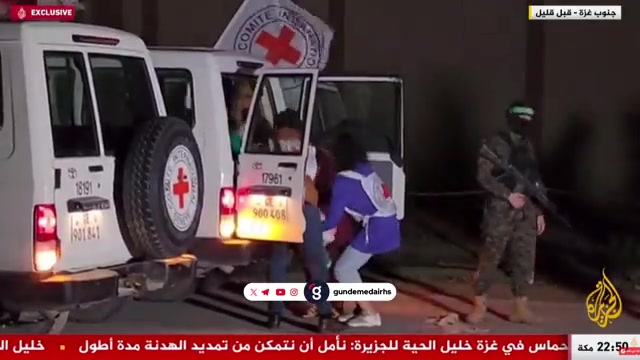El Kassam Tugayları’nın İsrailli esirleri teslim anları görüntüleri