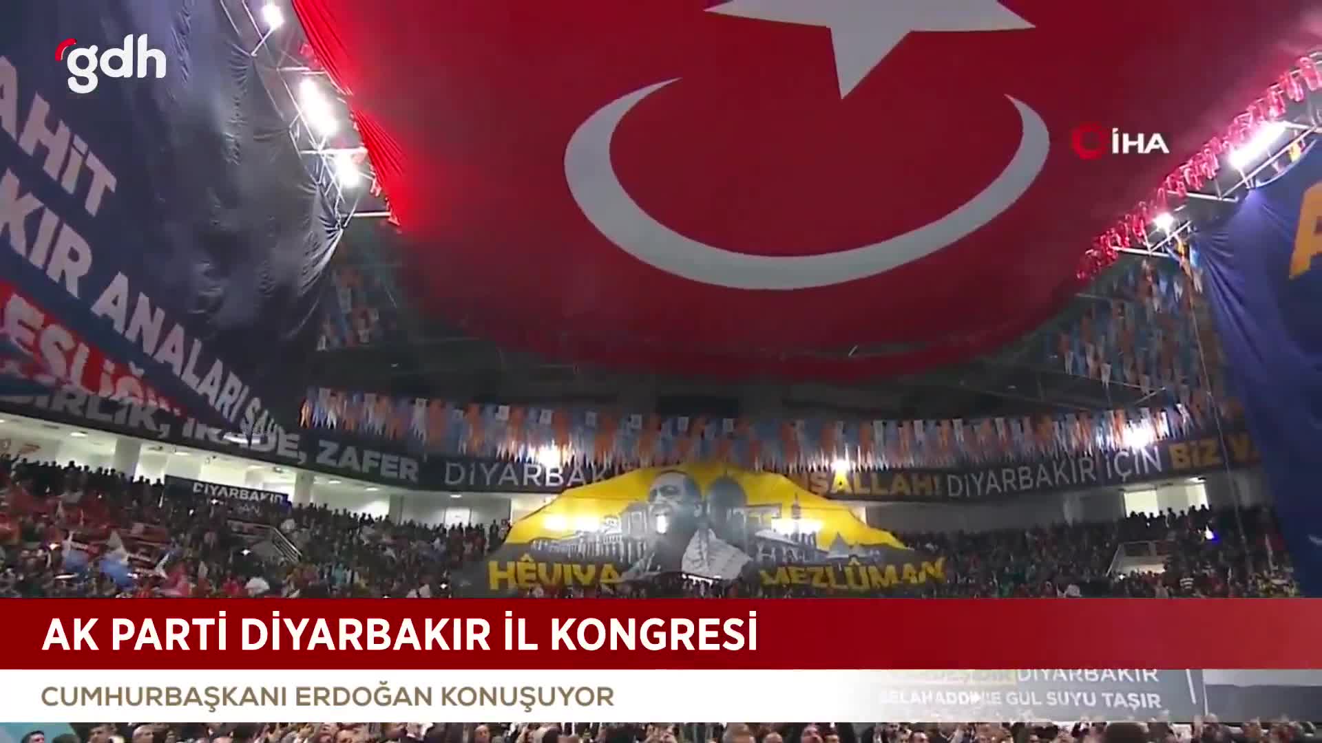 Erdoğan, Diyarbakır Kongresi öncesi “Vurgunum” ile karşılandı