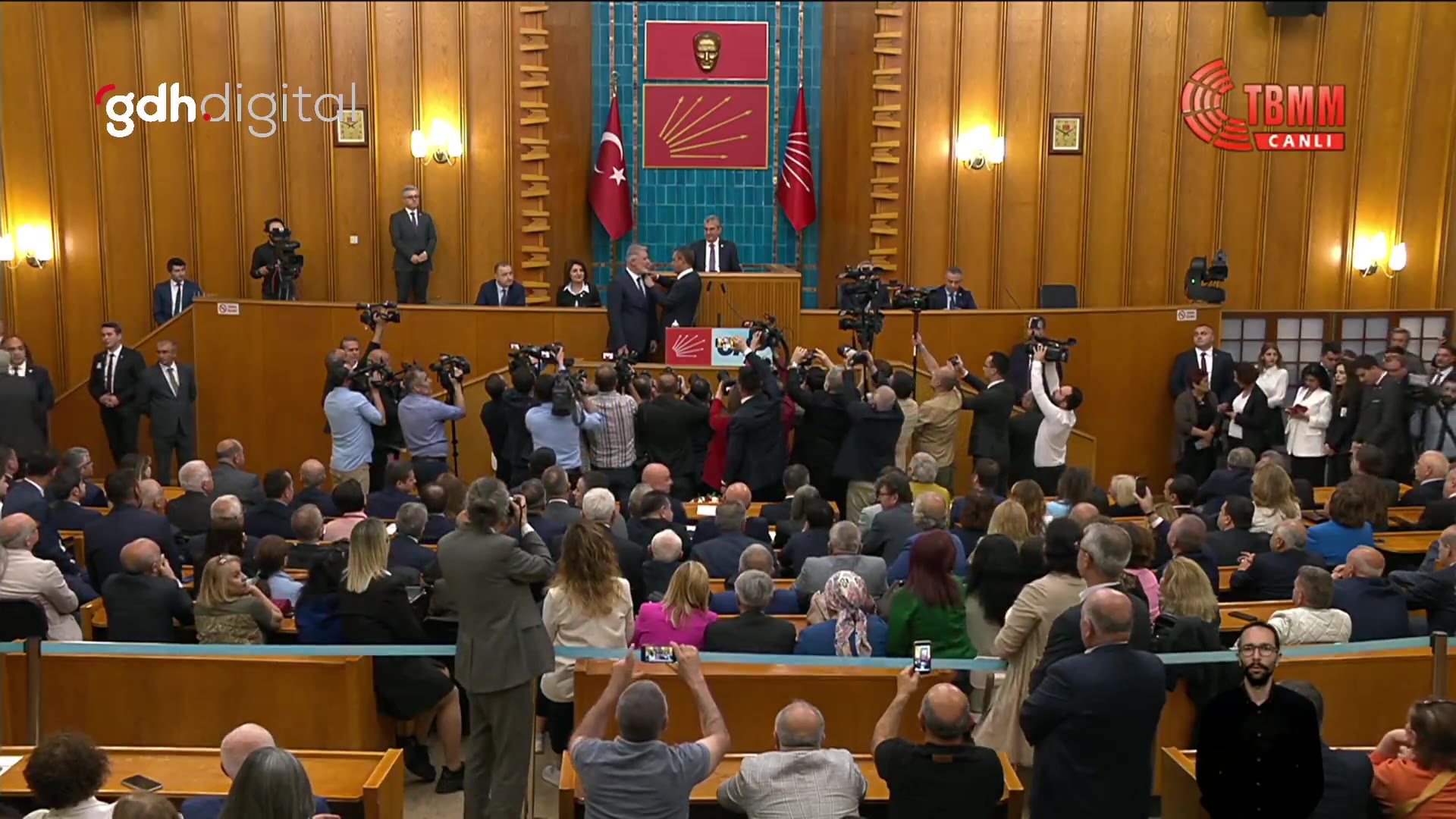 Eski İYİ Parti GİK Üyesi Bahadır Erdem CHP’ye katıldı
