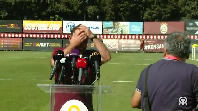 Çim sulama sisteminin azizliğine uğrayan Okan Buruk