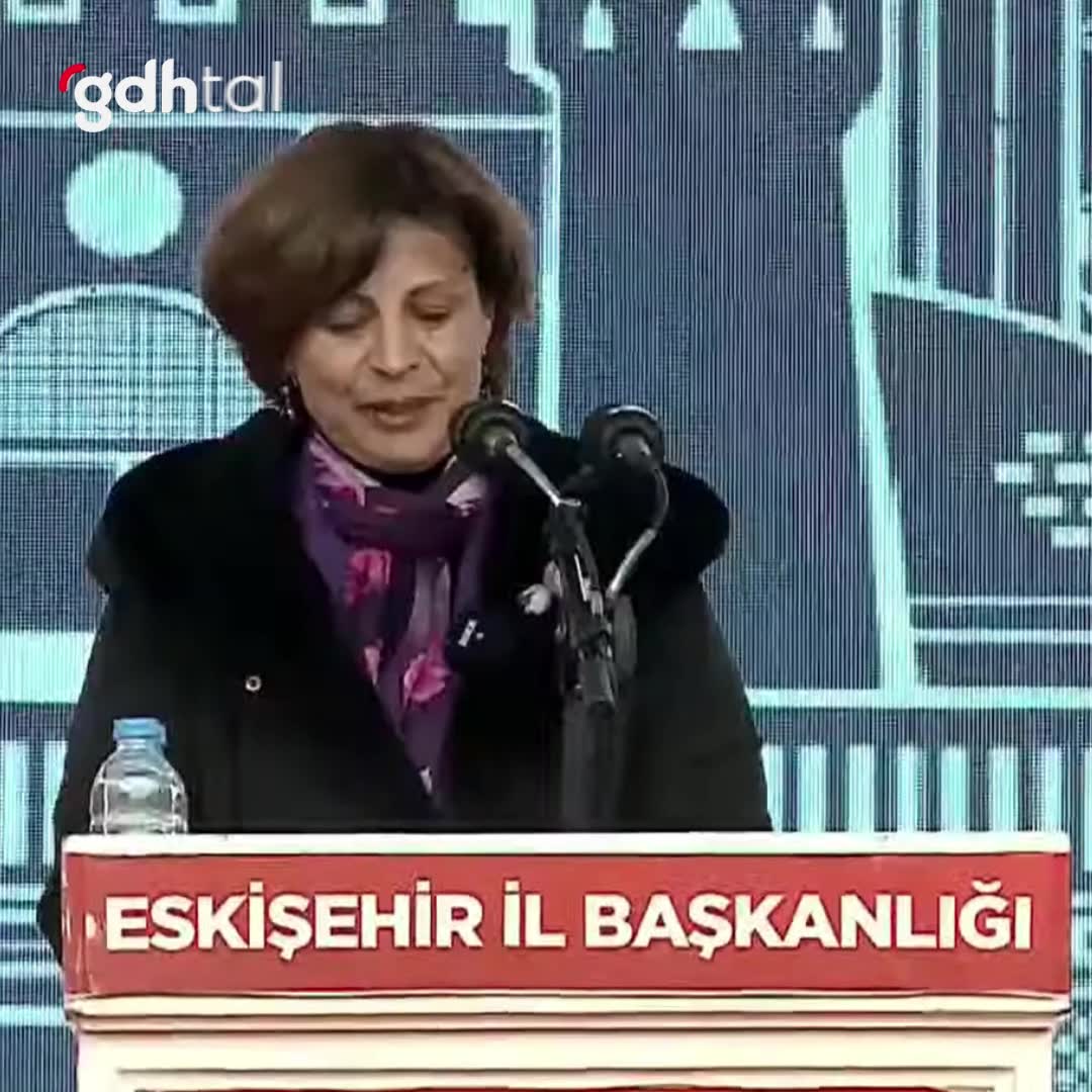 Ayşe Ünlüce: Yoktan var etmeyi iyi biliriz