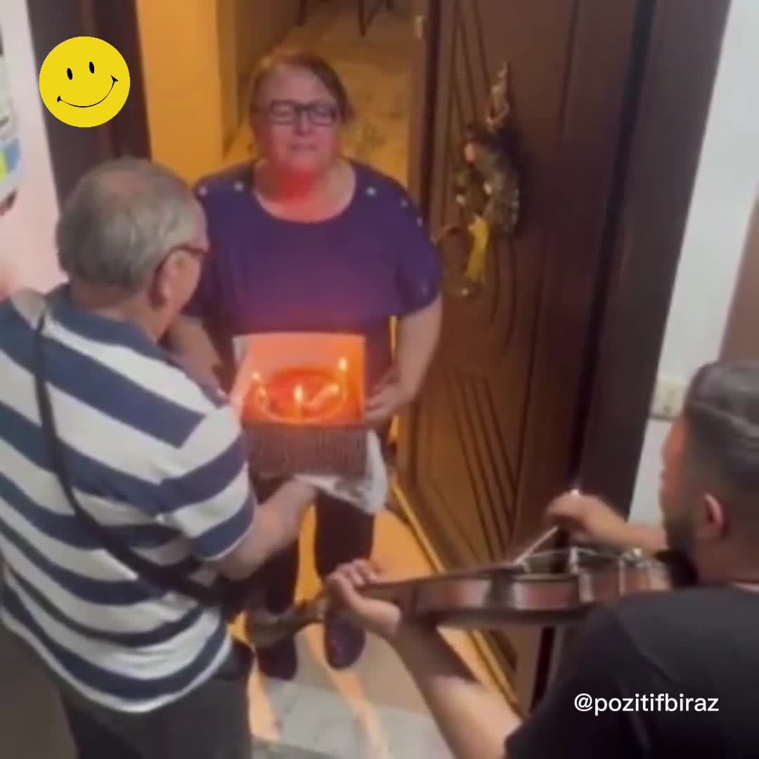 Eşine unutulmaz bir doğum günü sürprizi yaptı!