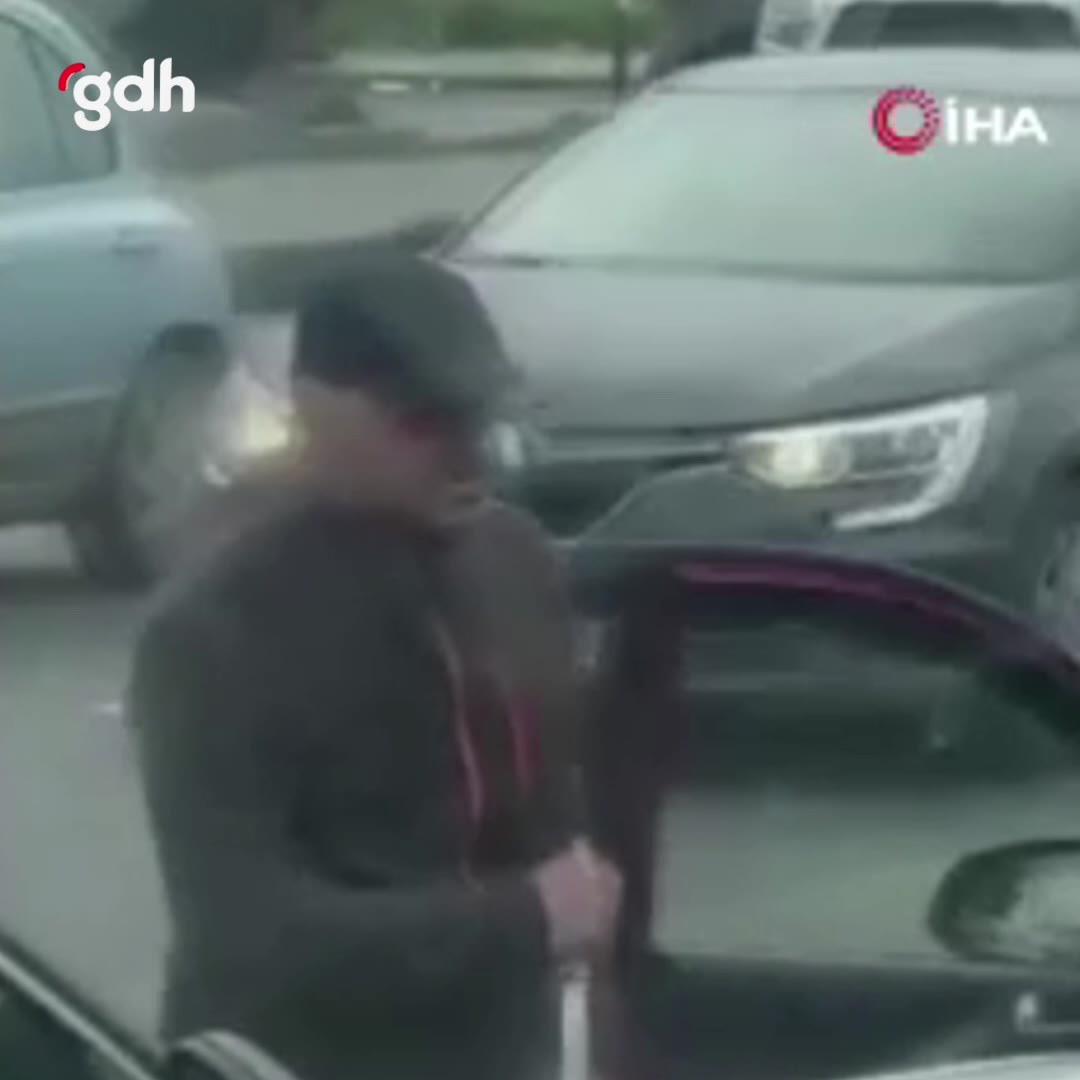 Arnavutköy'de bıçakla sürücüyü araçtan indirmeye çalıştı