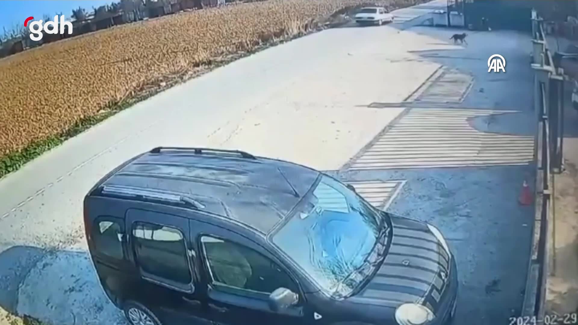 Sakarya'da durmayan otomobildeki 3 şüpheli yakalandı