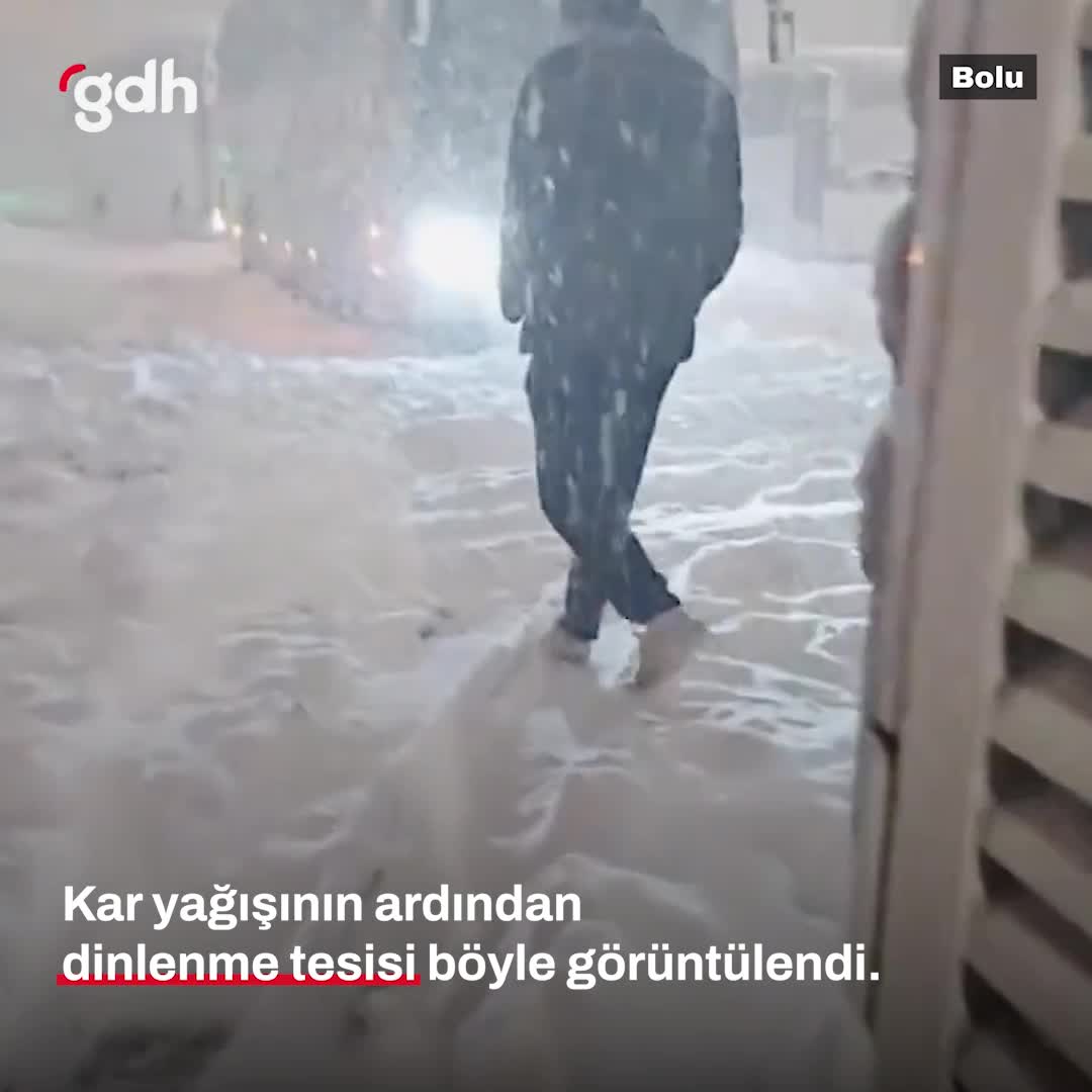 Bolu'da kar yağışının ardından bir dinlenme tesisi görüntüleri
