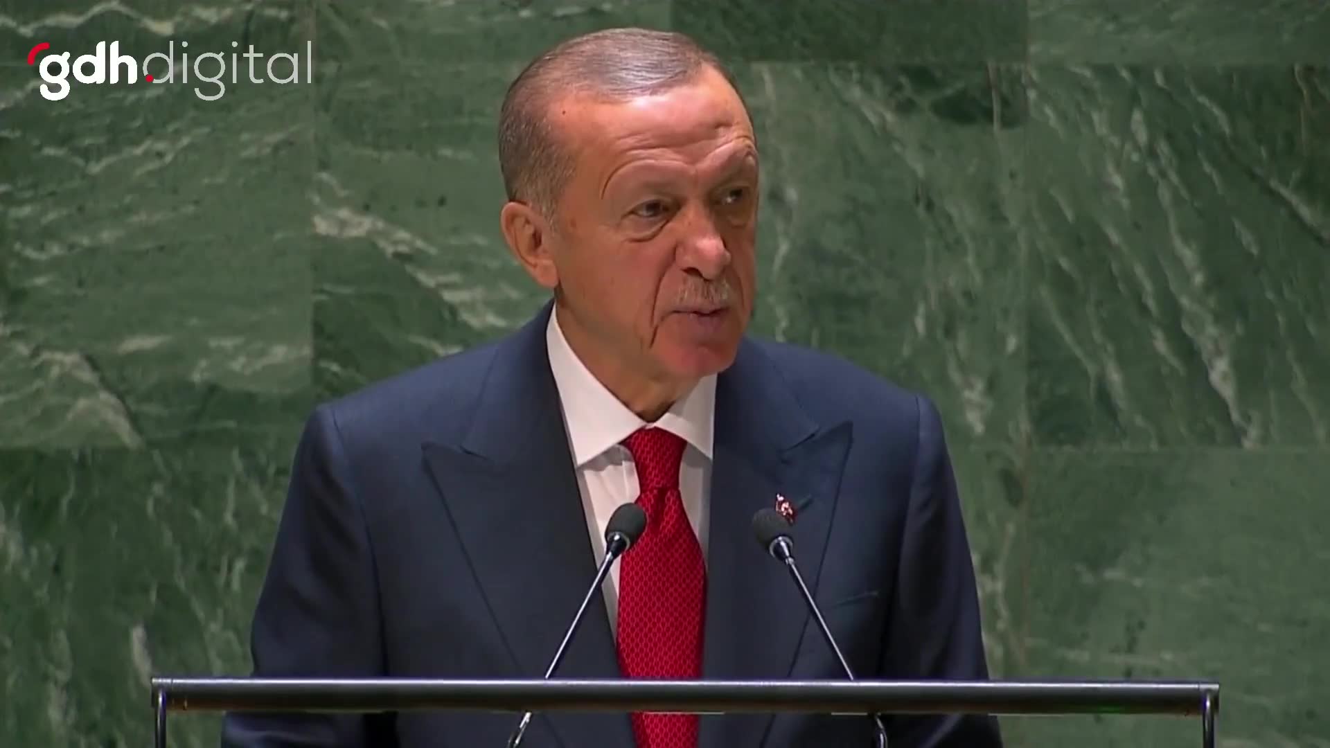 Erdoğan: Suriye'nin toprak bütünlüğüne tehdit terör örgütleri