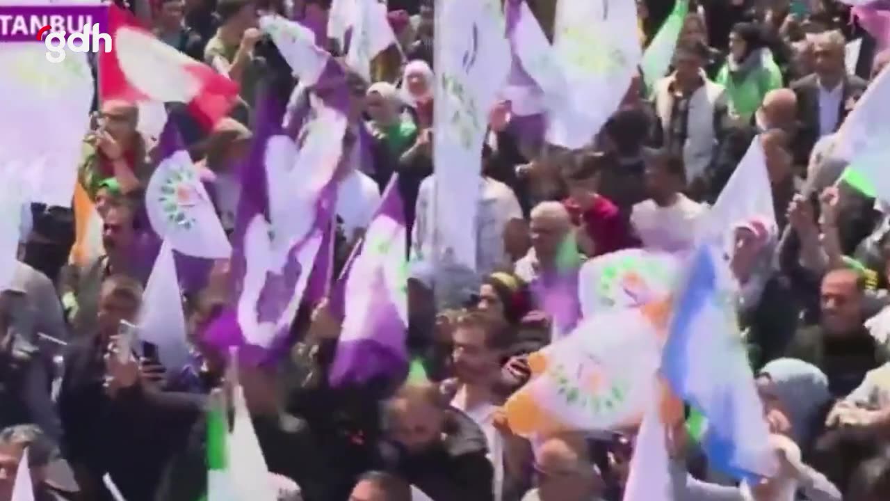 Yeşil Sol Parti mitinginde "Bir oy Kılıçdaroğlu'na" çağrısı