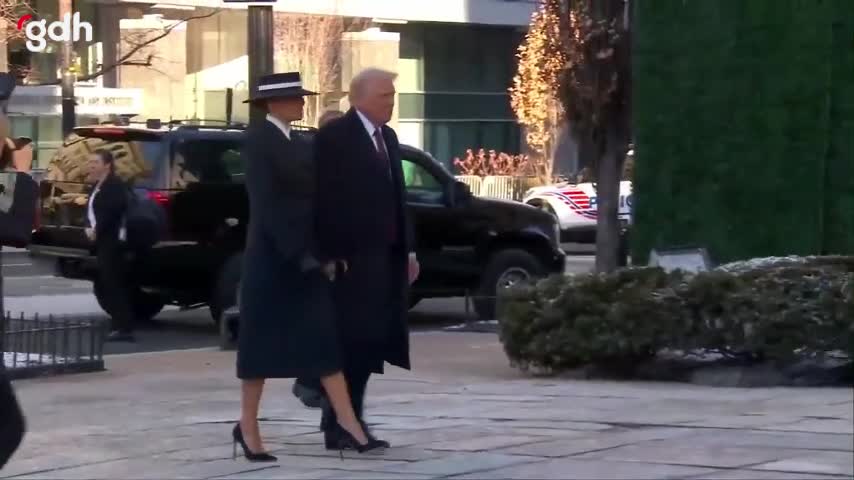 Trump, yemin öncesi Aziz John Kilisesi'nde ayin yaptı