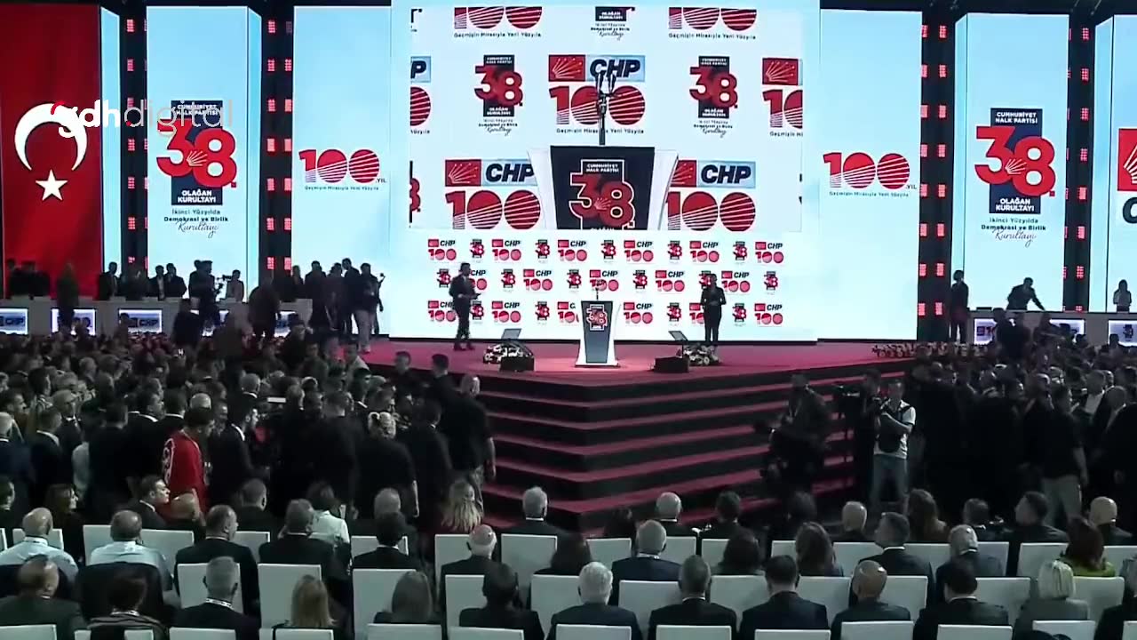 İmamoğlu: "Her şey çok güzel olacak" sloganıyla sahneye çıktı
