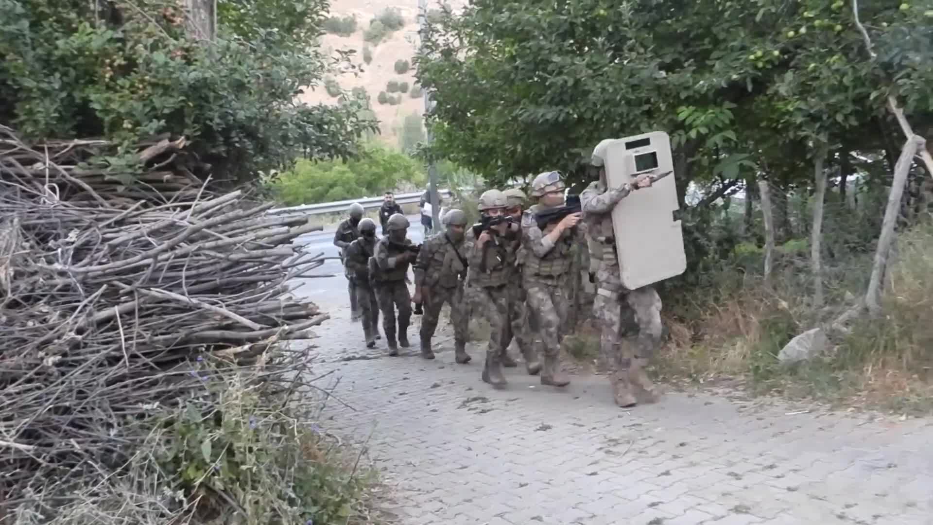 23 ilde "GÜRZ-10" operasyonunda 119 DEAŞ şüphelisi yakalandı