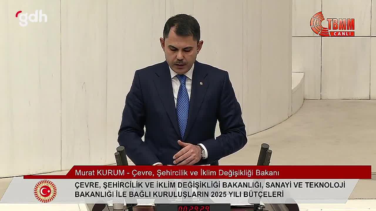 Murat Kurum: Konutların %93'ü inşaat aşamasında, %45 teslim edilecek