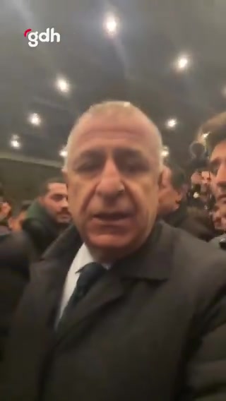 Ümit Özdağ, Starbucks'ta boykotçulara hakaret etti