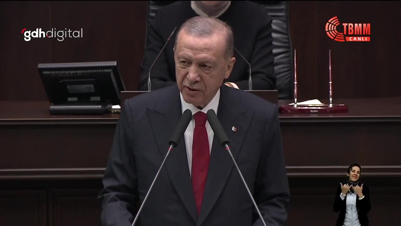 Erdoğan, kutlamalarla fitne peşinde olanlara ders verdi