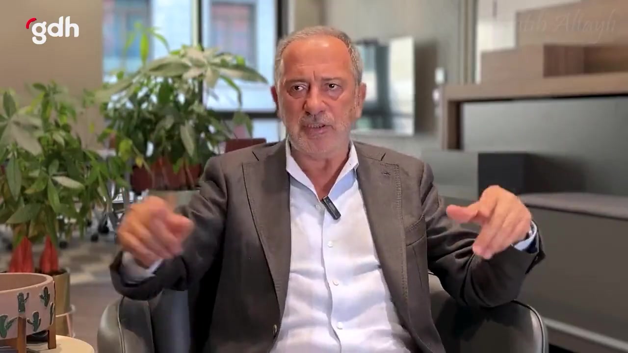 Eren Erdem kim? CHP'ye yön veriyor, göz yumuluyor