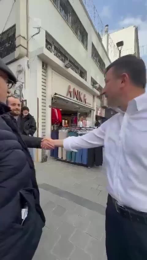 Hamza Dağ: "İlk kez TKP'li oy vereceğini duyuyorum."